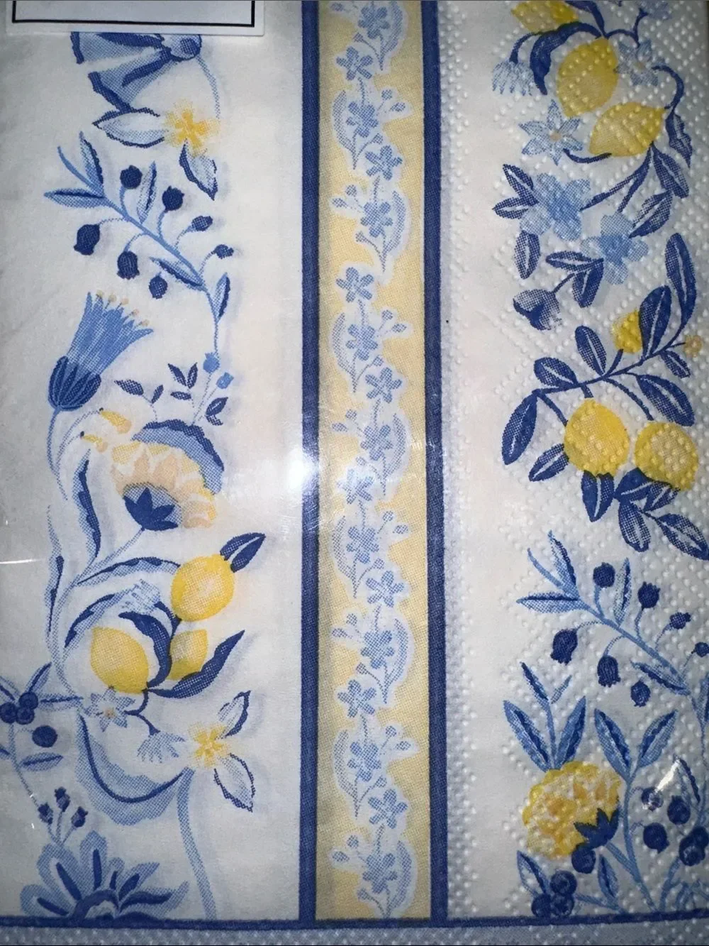 White Blue Yellow Gold Lemon Floral Vines  Fl Set of 32 x 2 Guest Size Towels
